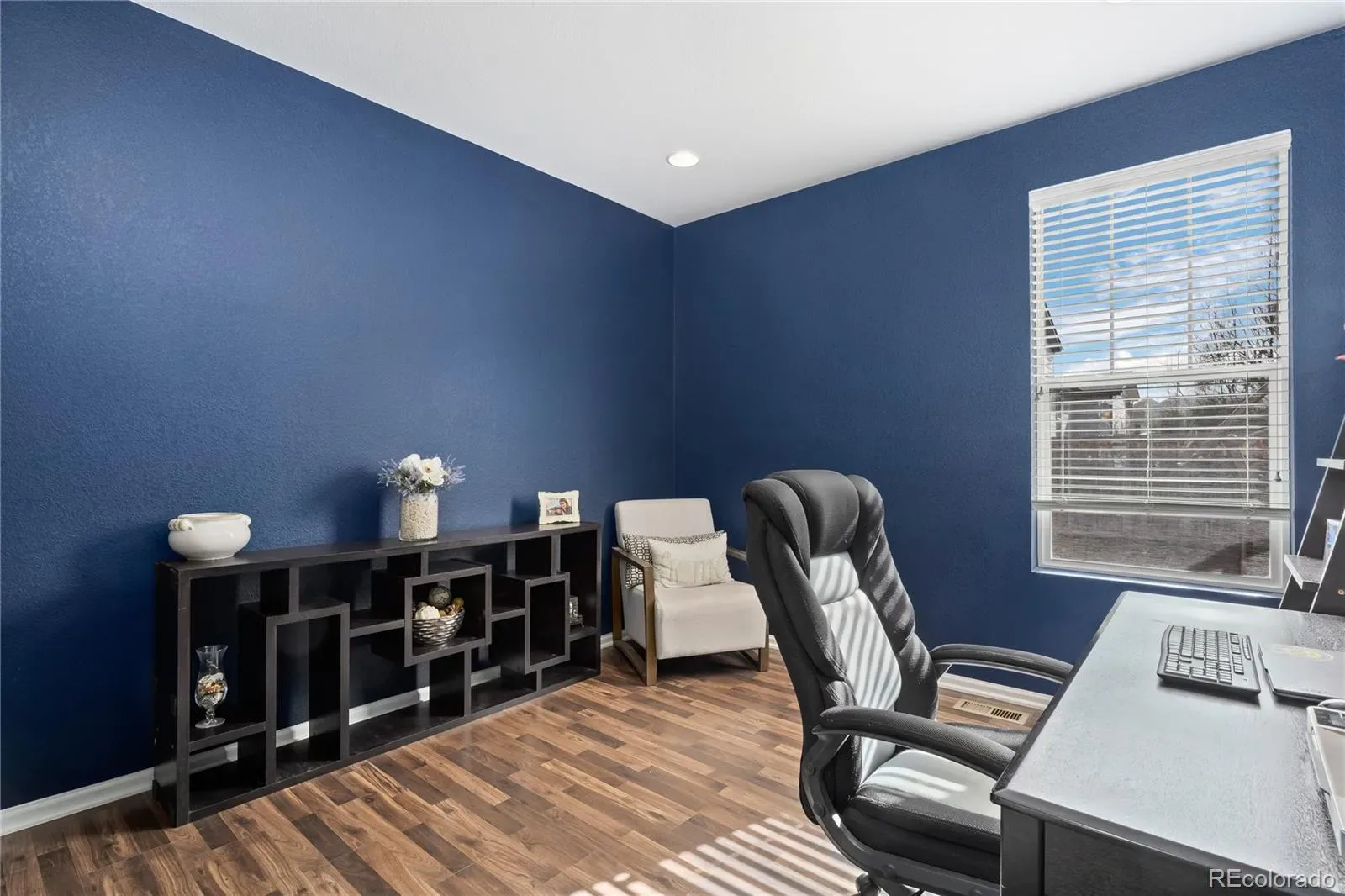 03282026002525 1600 15