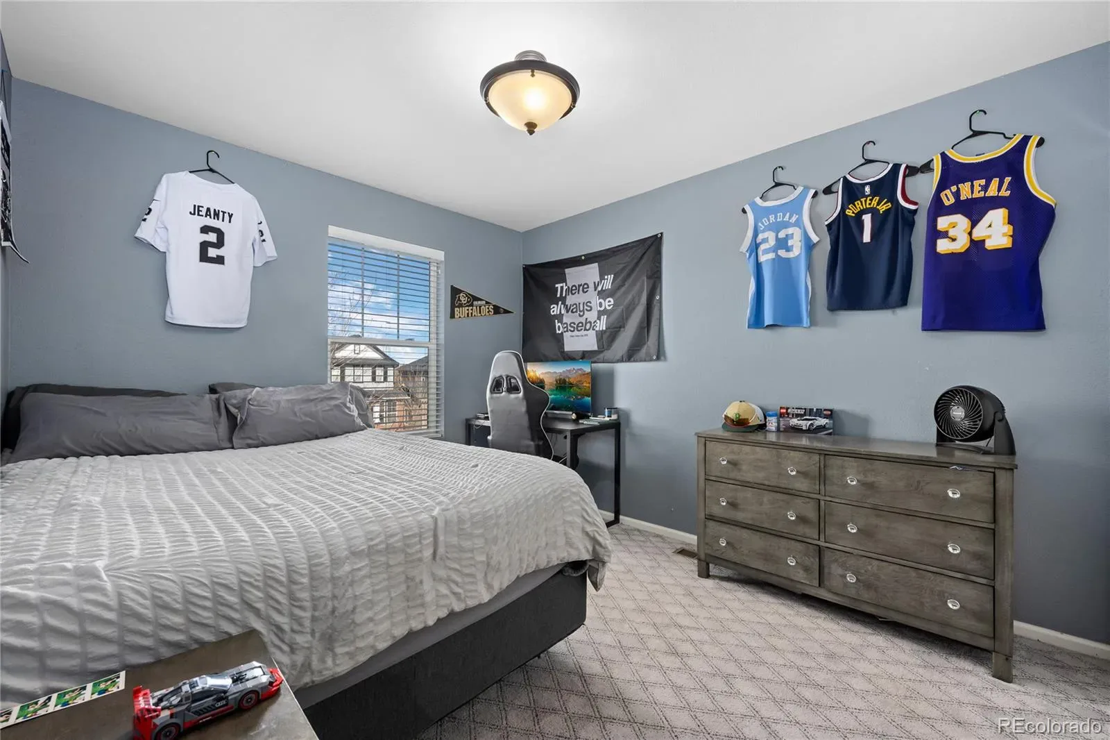 03282026002525 1600 33