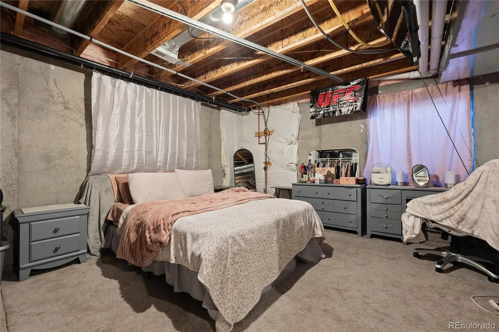 03282026002525 1600 35