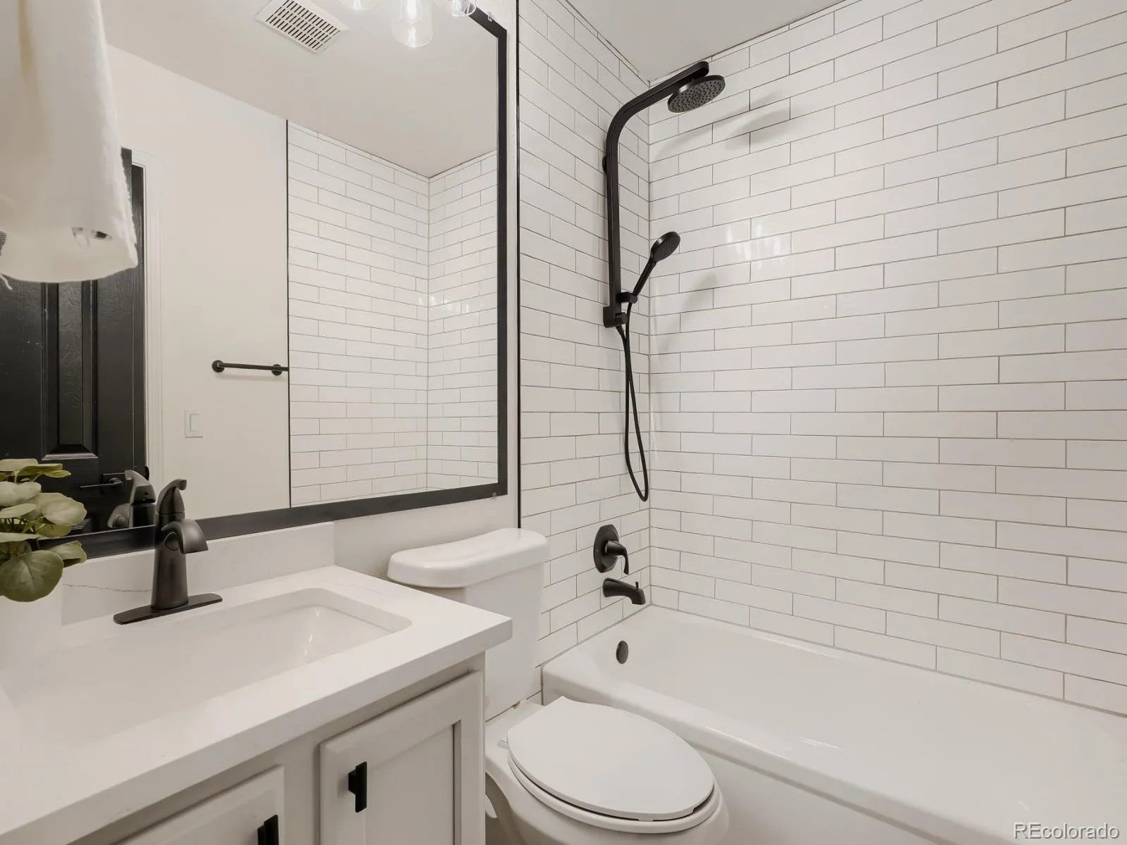 2248 S Jasper Way #B Aurora CO 80013 | MLS #REC9851400 05292026211146 1600 11