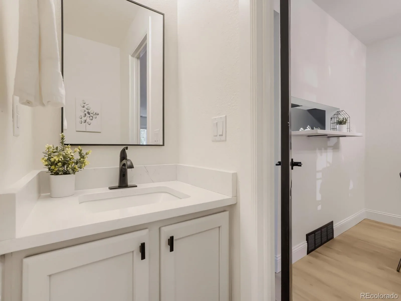 2248 S Jasper Way #B Aurora CO 80013 | MLS #REC9851400 05292026211146 1600 5