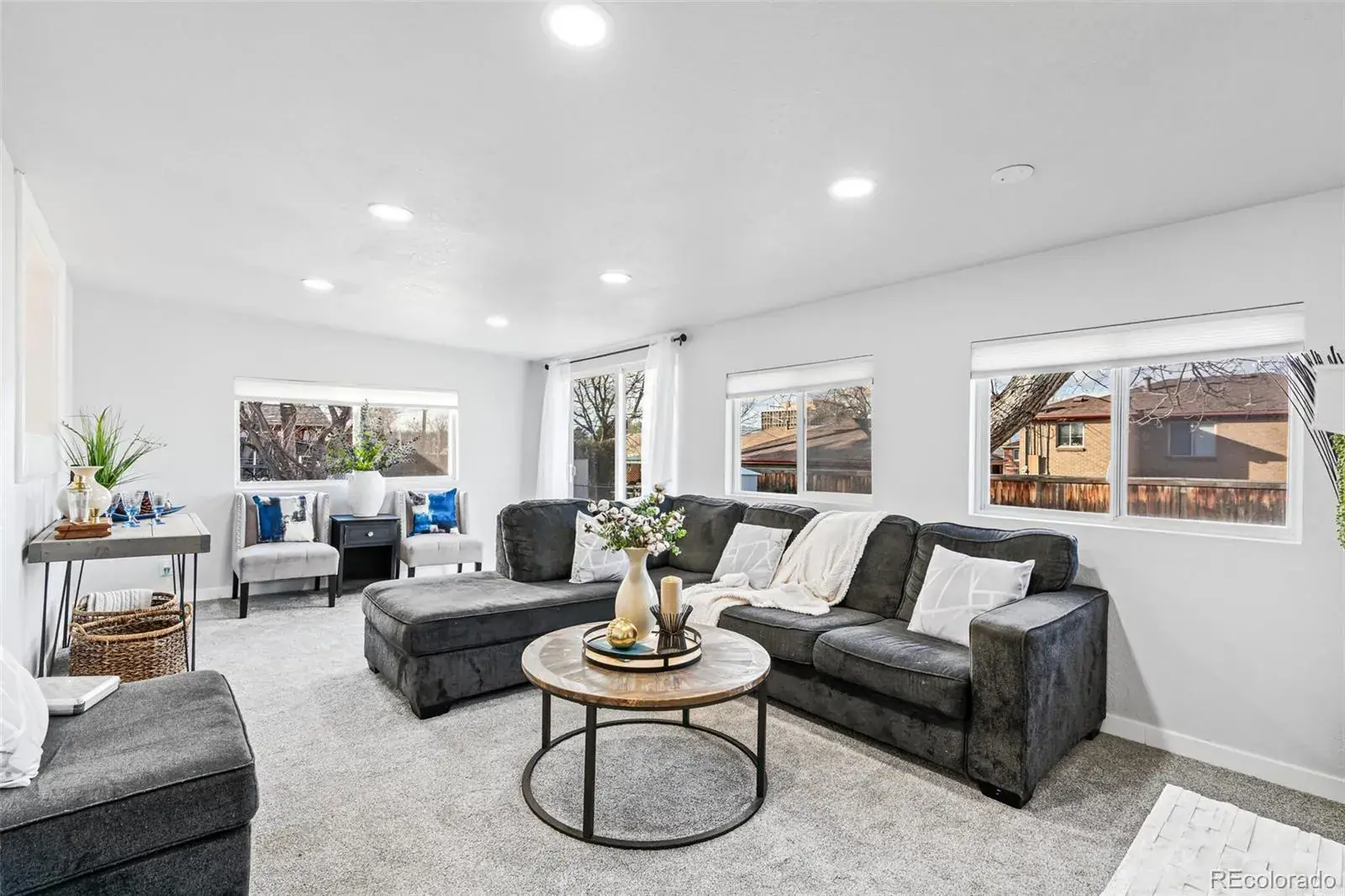 12152025214944 1600 18