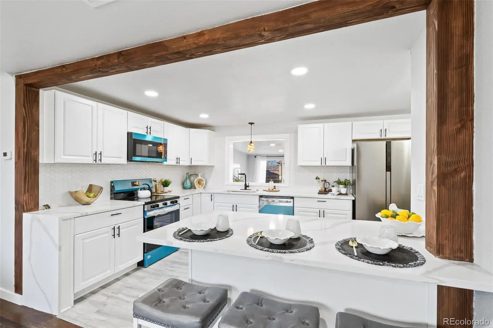 12152025214944 1600 24