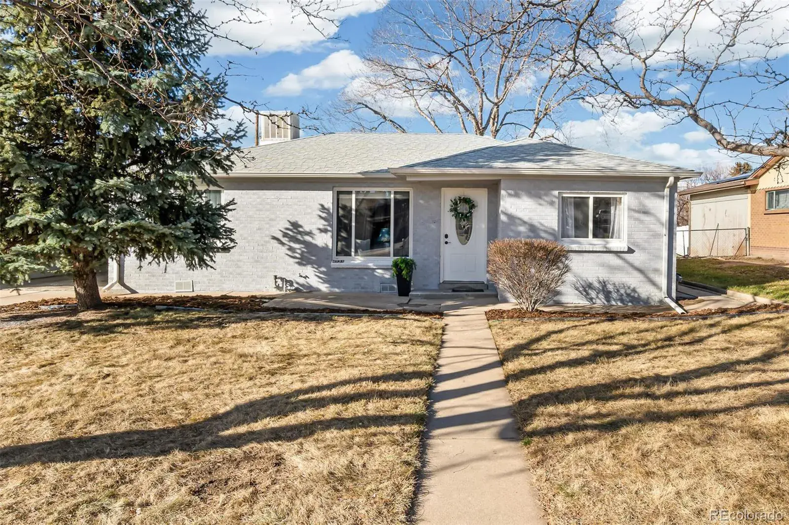 12152025214944 1600 32