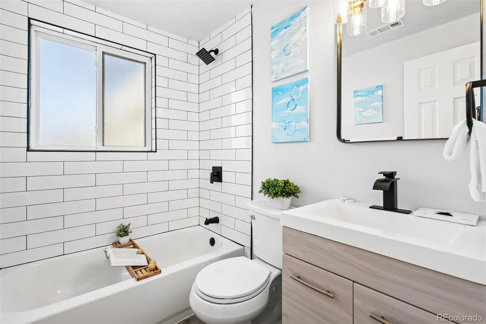 12152025214944 1600 8