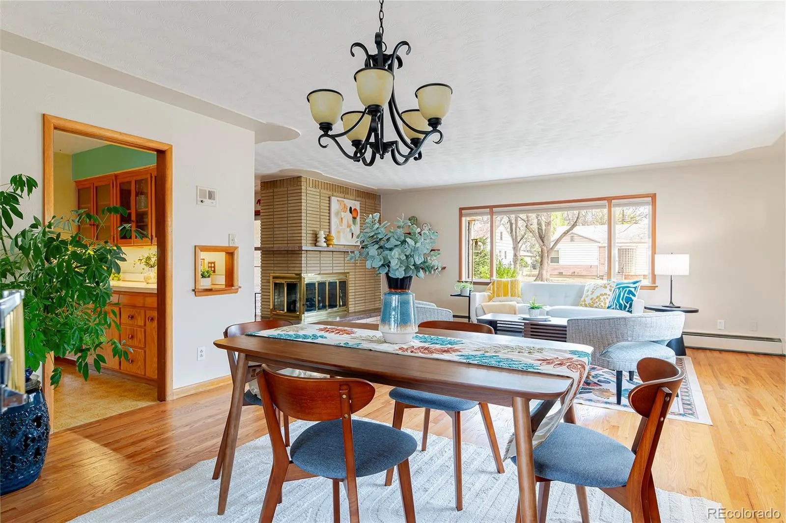 04122026182141 1600 12