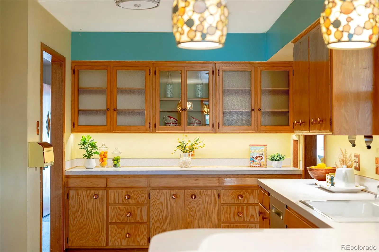 04122026182141 1600 16