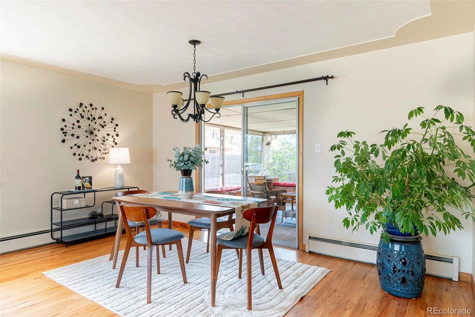 04122026182141 1600 22