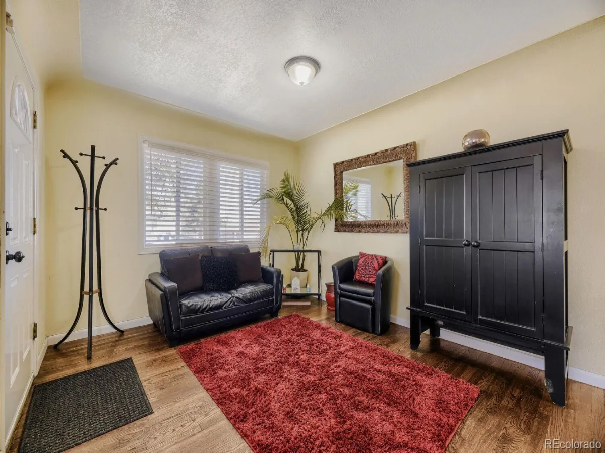 04152026180020 1200 4