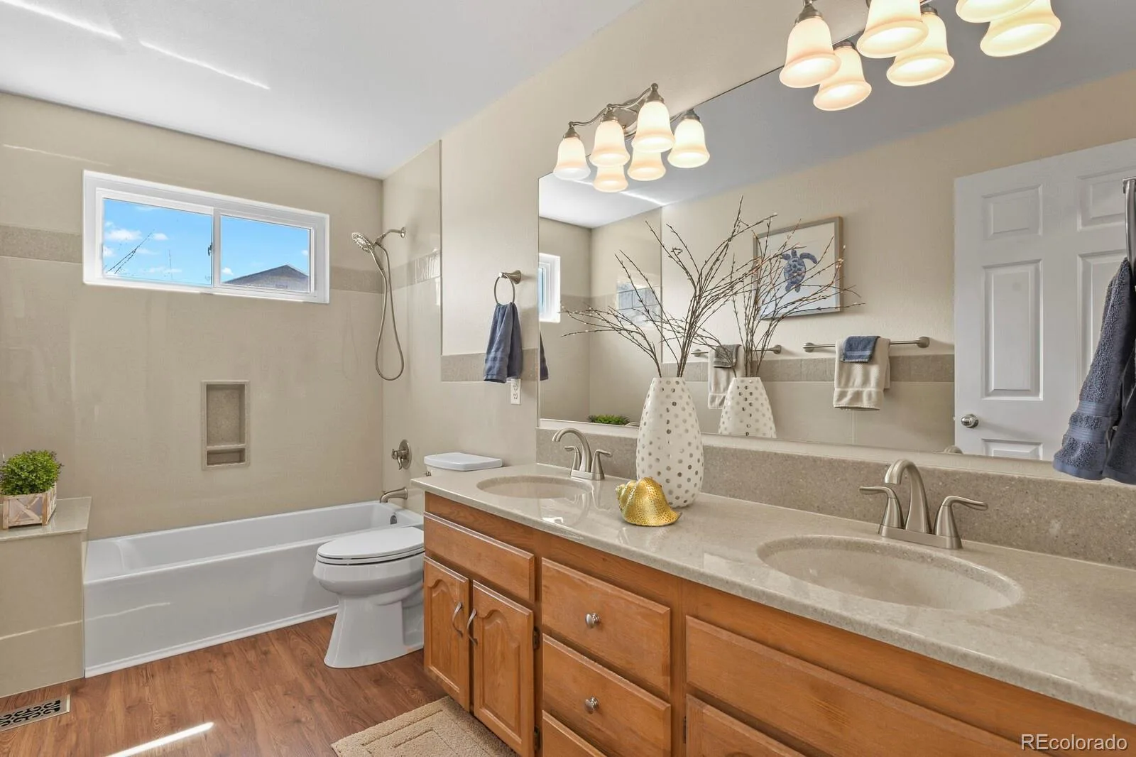 145 S Yarrow Street Lakewood CO 80226 | MLS #REC9858159 07202026004444 1600 4