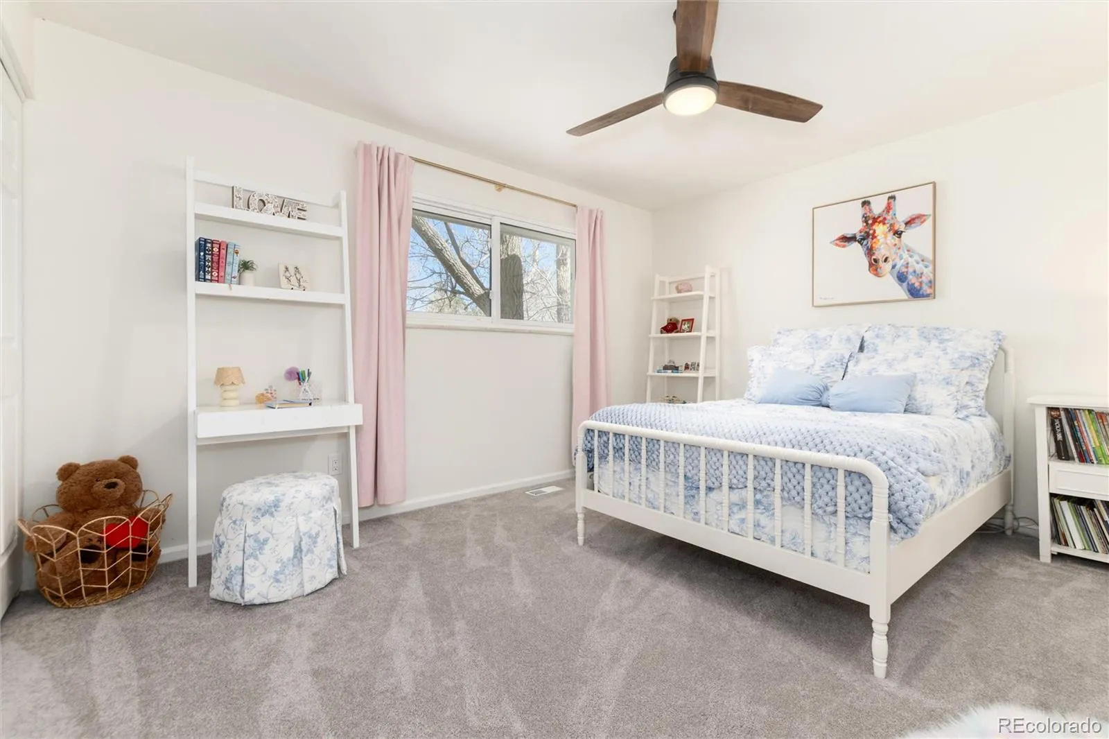 04032026222140 1600 18