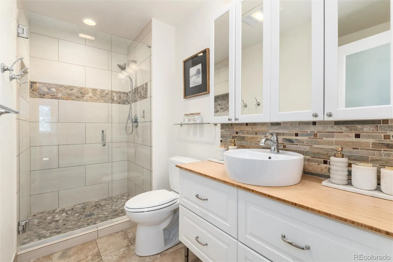 04032026222140 1600 24