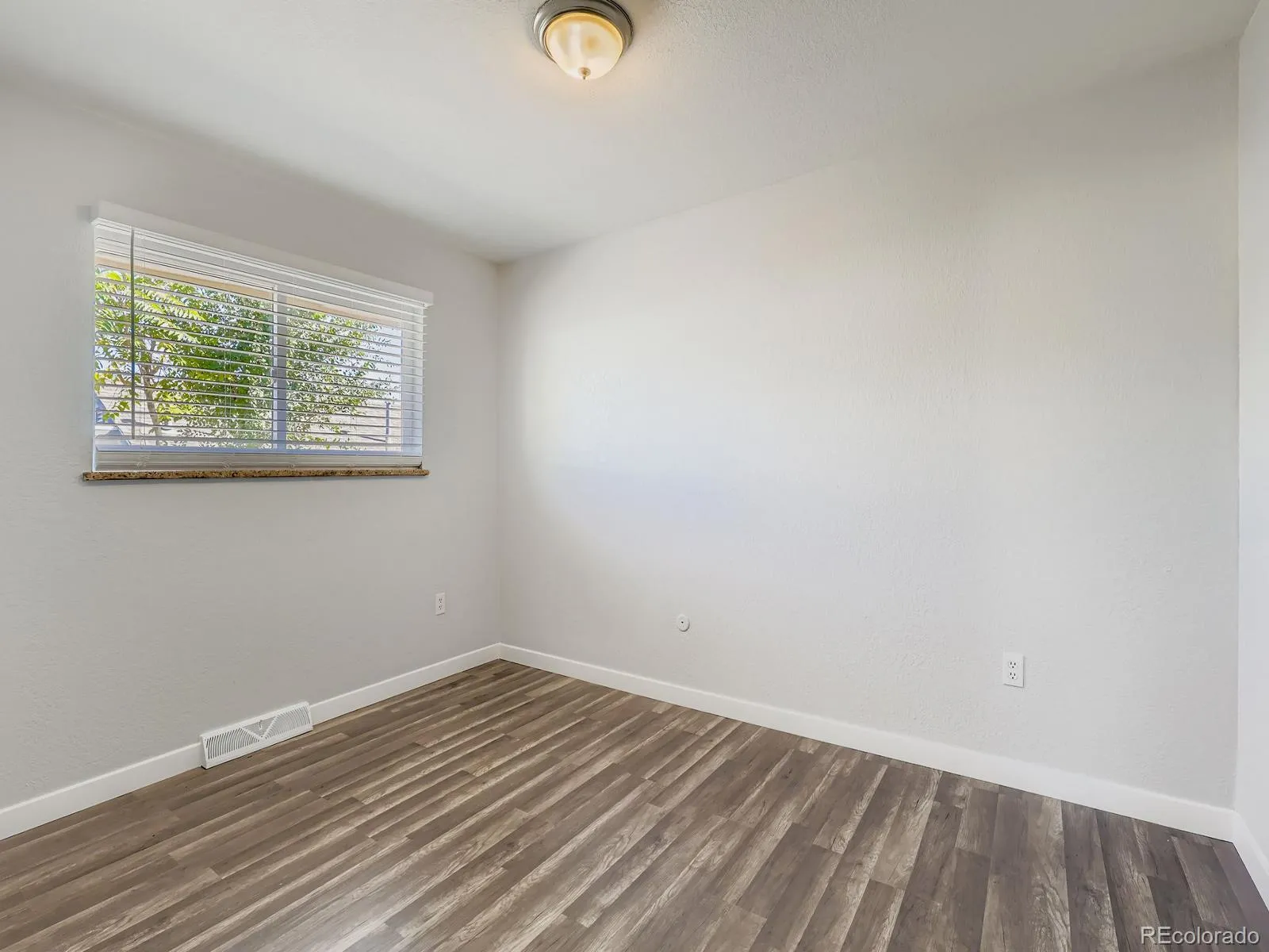 04182026182226 1600 19