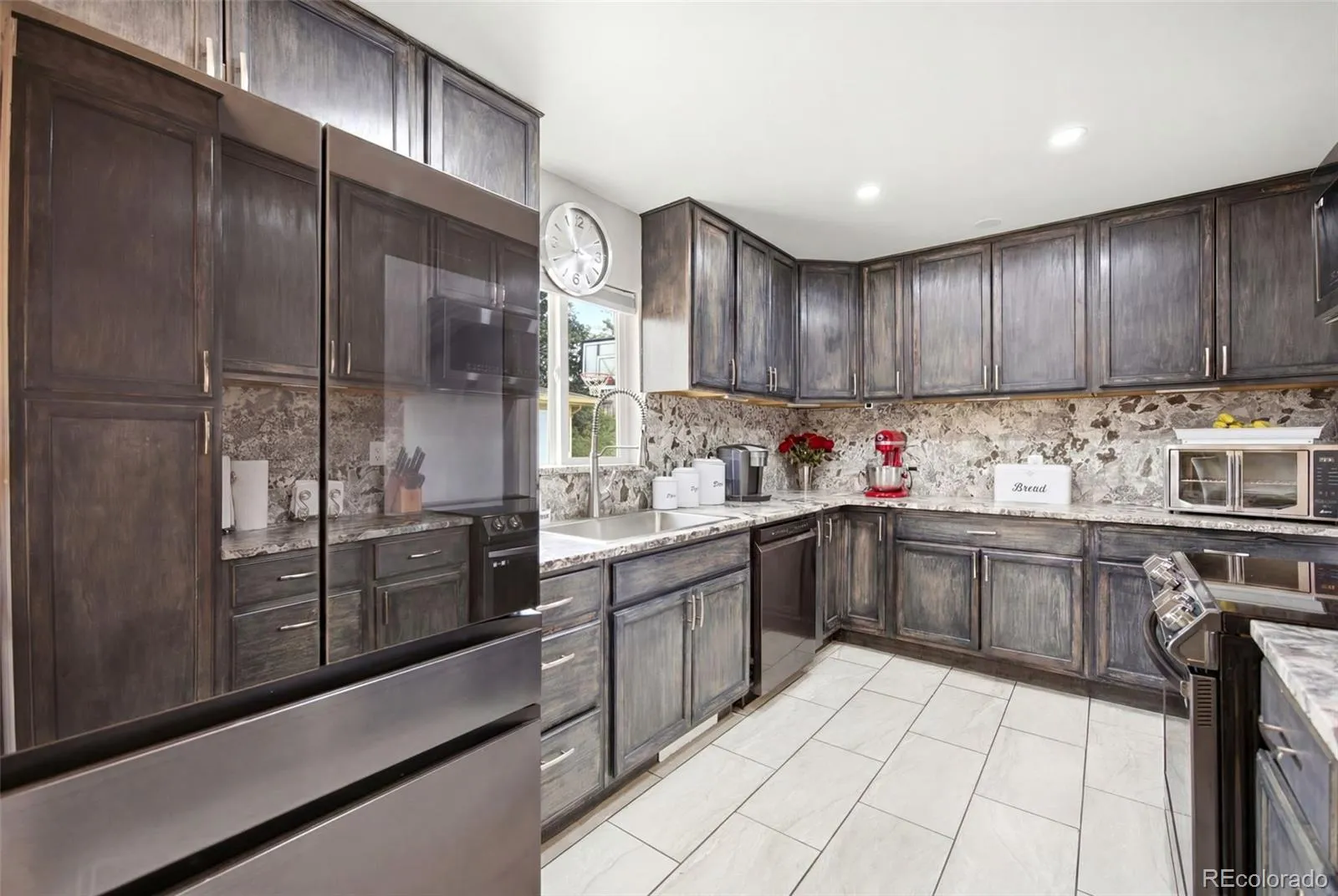 1800 S Vrain Street Denver CO 80219 MLS #REC9858894 05252026044404 1600 22