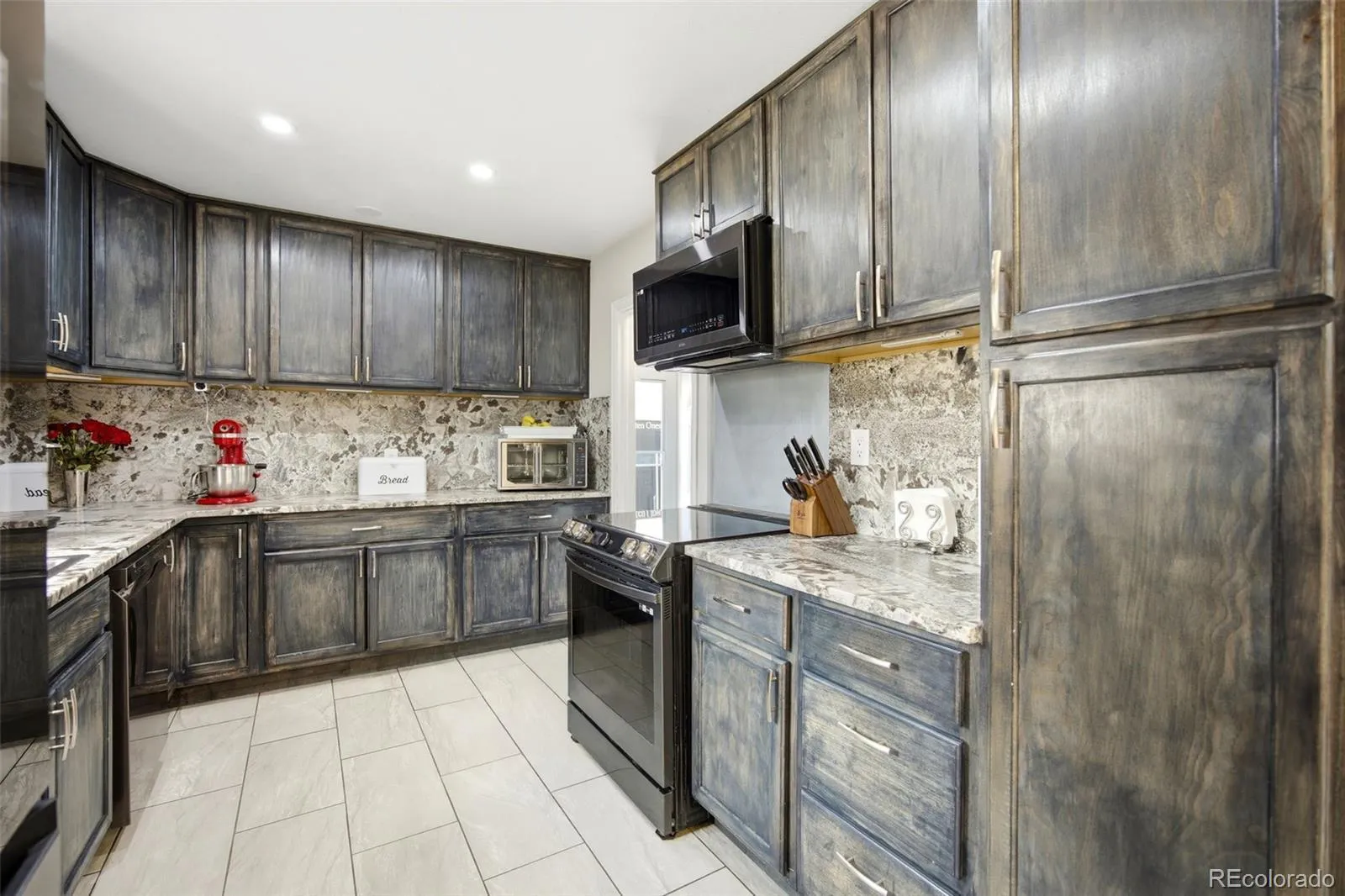 1800 S Vrain Street Denver CO 80219 MLS #REC9858894 05252026044404 1600 23