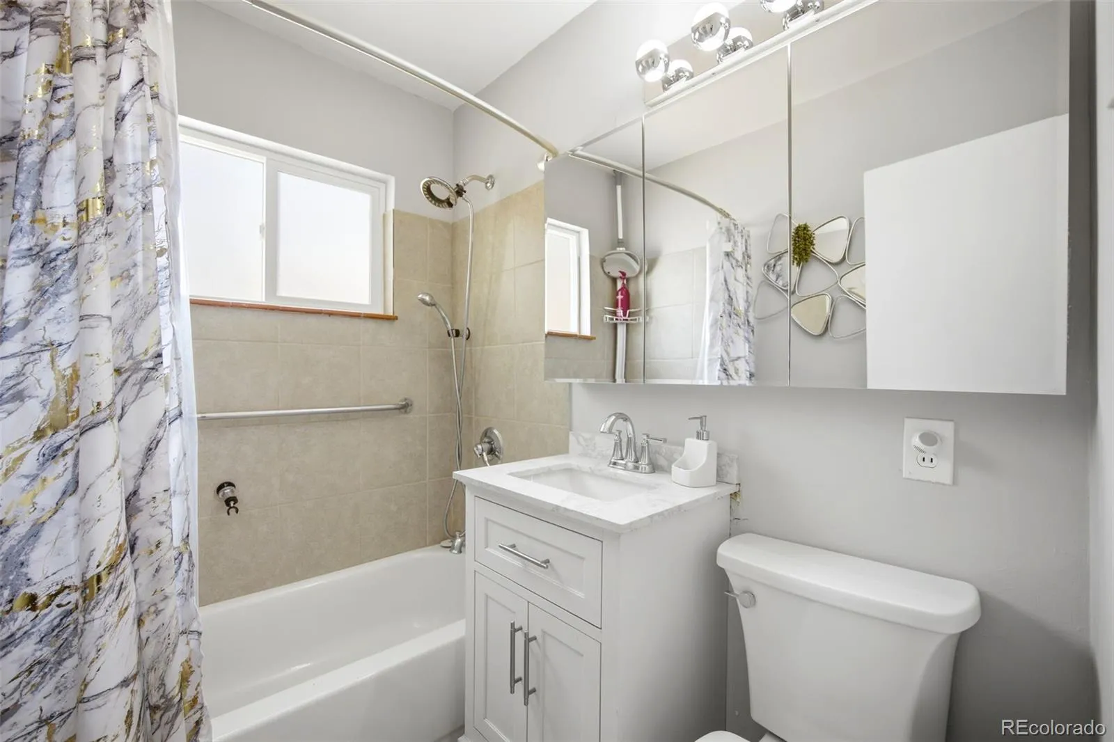 1800 S Vrain Street Denver CO 80219 MLS #REC9858894 05252026044404 1600 24