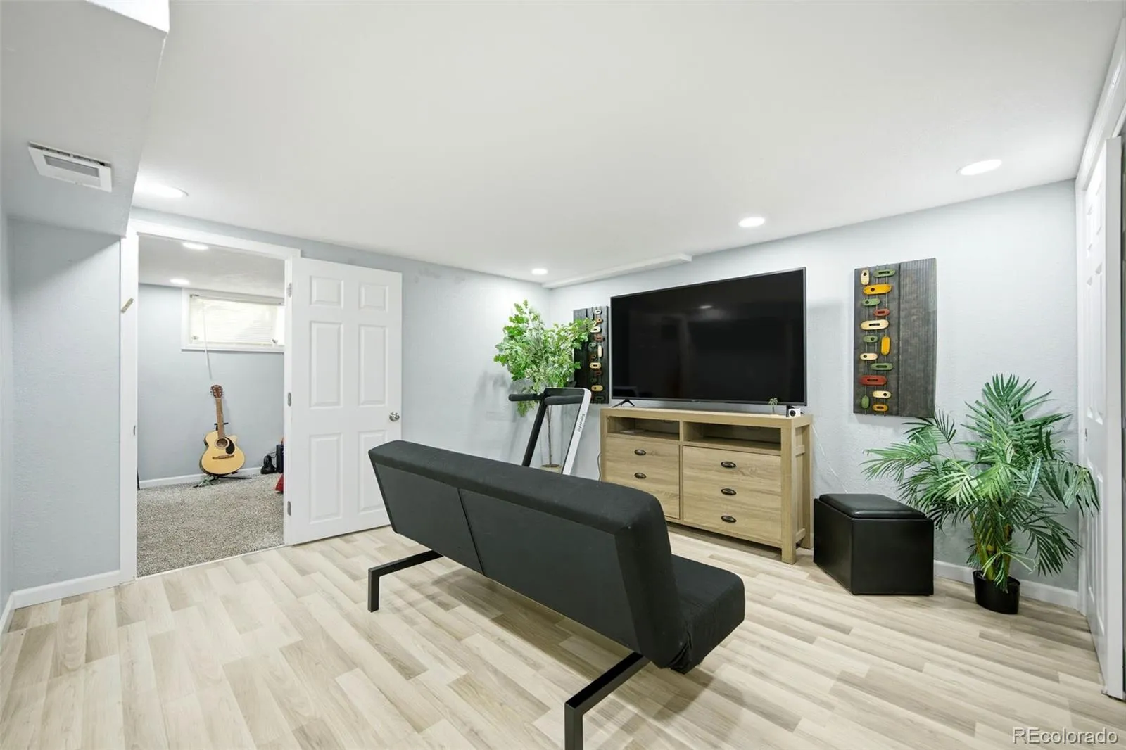 1800 S Vrain Street Denver CO 80219 MLS #REC9858894 05252026044404 1600 28