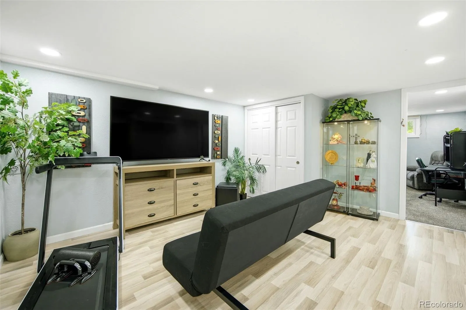 1800 S Vrain Street Denver CO 80219 MLS #REC9858894 05252026044404 1600 29