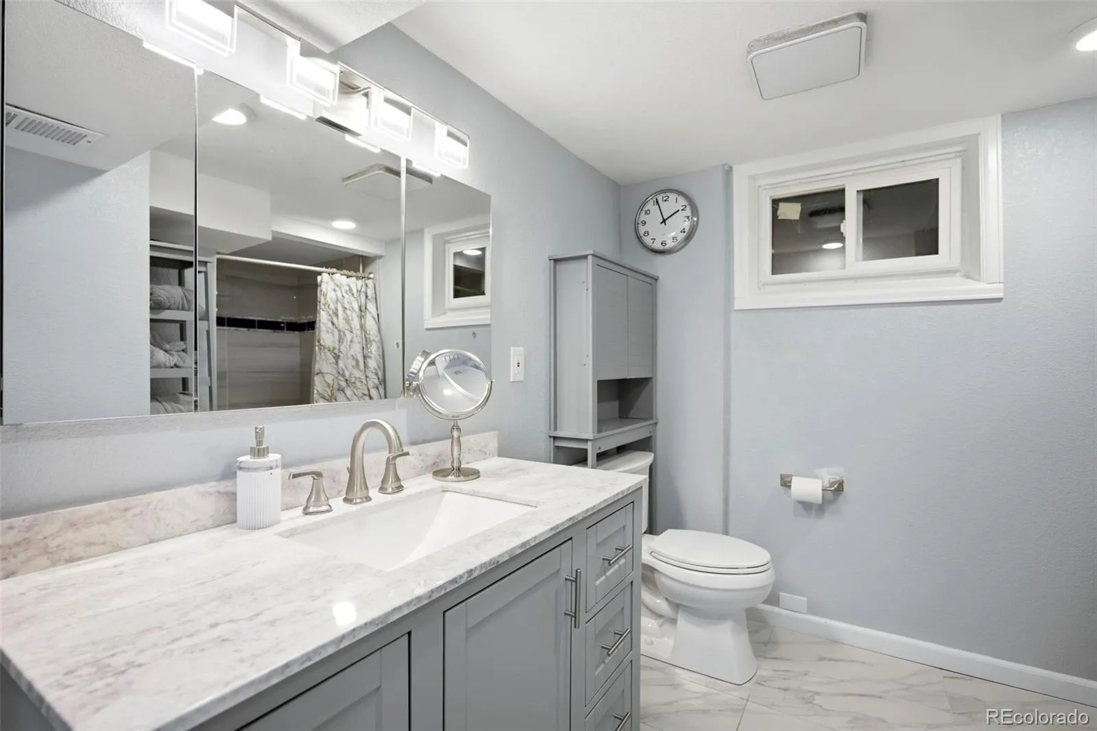 1800 S Vrain Street Denver CO 80219 MLS #REC9858894 05252026044404 1600 33