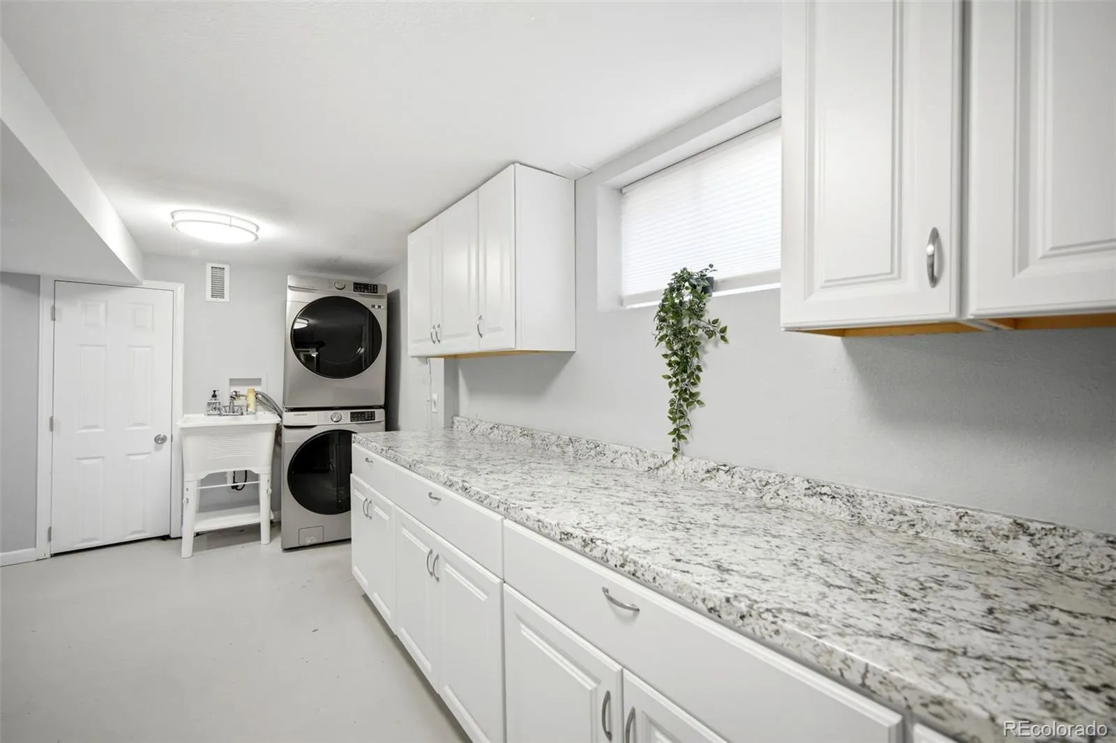 1800 S Vrain Street Denver CO 80219 MLS #REC9858894 05252026044404 1600 36