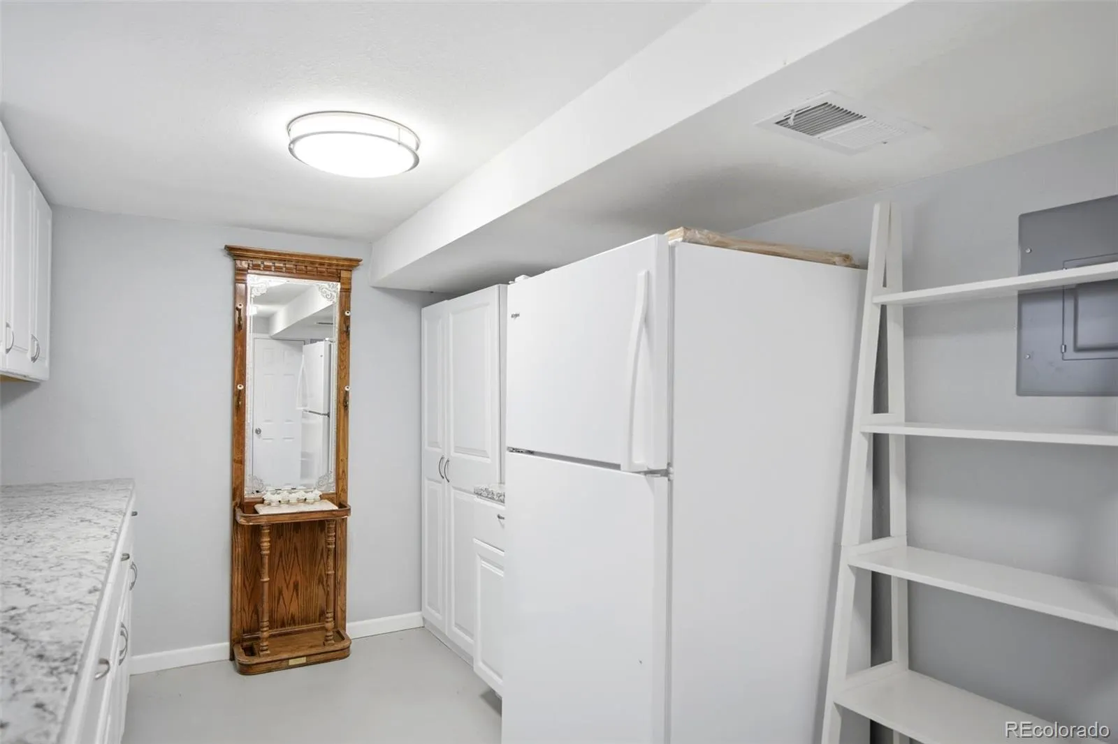 1800 S Vrain Street Denver CO 80219 MLS #REC9858894 05252026044404 1600 37