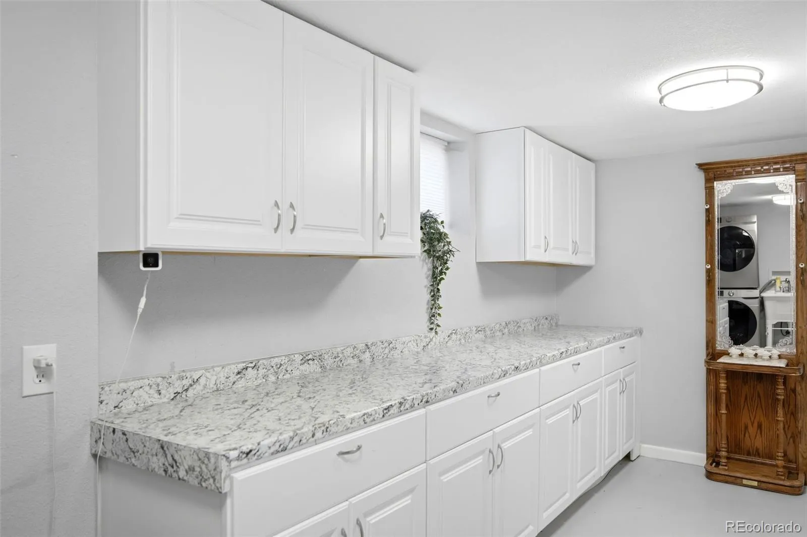 1800 S Vrain Street Denver CO 80219 MLS #REC9858894 05252026044404 1600 38