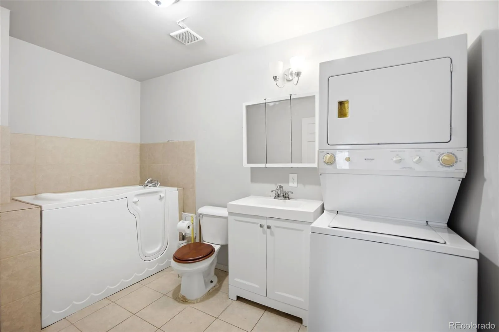 1800 S Vrain Street Denver CO 80219 MLS #REC9858894 05252026044404 1600 43
