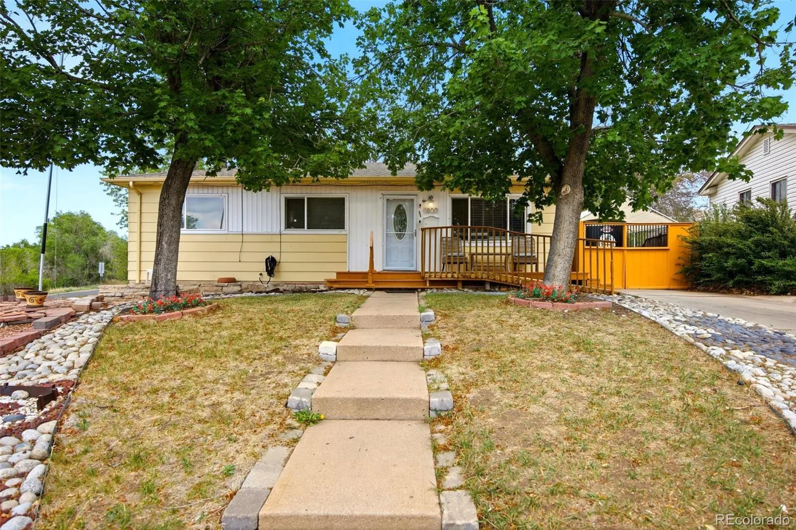 1800 S Vrain Street Denver CO 80219 MLS #REC9858894 05252026044404 1600 9