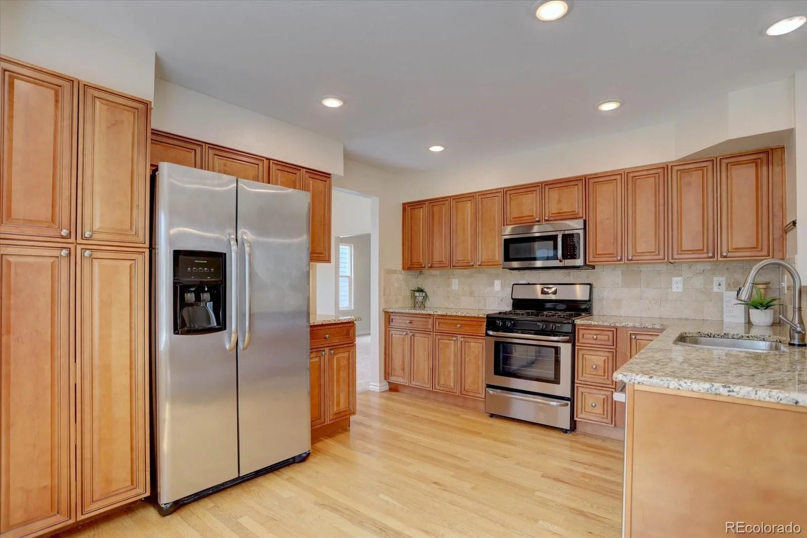 9927 Spring Hill Lane Highlands Ranch CO 80129 | MLS #REC9859488 08192026050002 1600 10