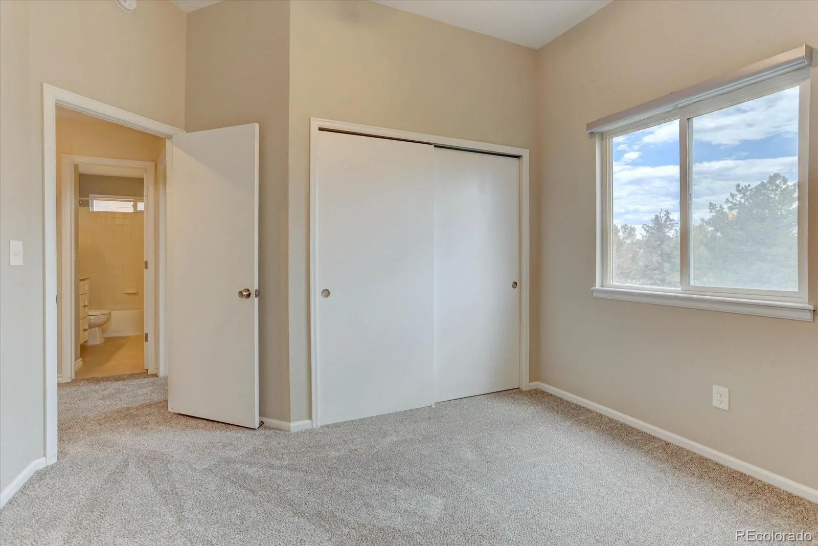 9927 Spring Hill Lane Highlands Ranch CO 80129 | MLS #REC9859488 08192026050002 1600 32