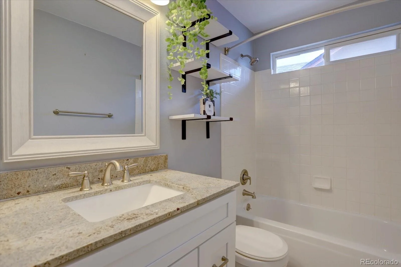 9927 Spring Hill Lane Highlands Ranch CO 80129 | MLS #REC9859488 08192026050002 1600 33