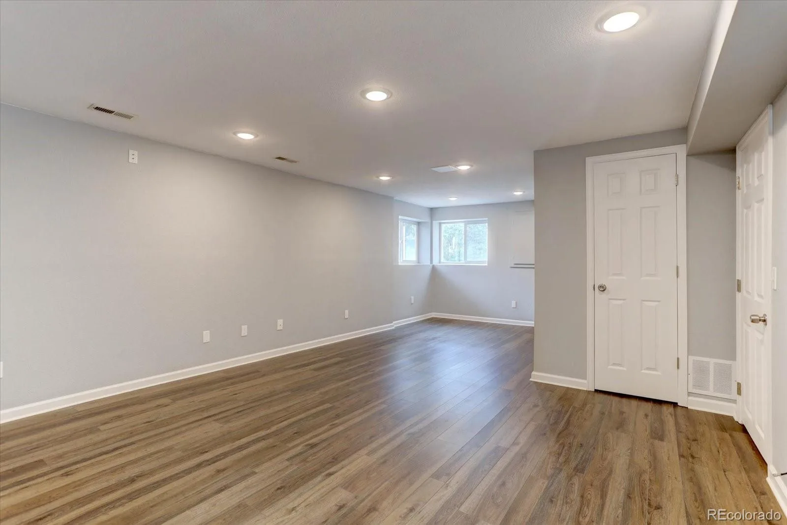 9927 Spring Hill Lane Highlands Ranch CO 80129 | MLS #REC9859488 08192026050002 1600 37