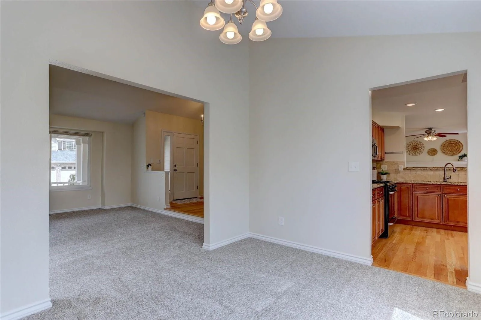 9927 Spring Hill Lane Highlands Ranch CO 80129 | MLS #REC9859488 08192026050002 1600 8