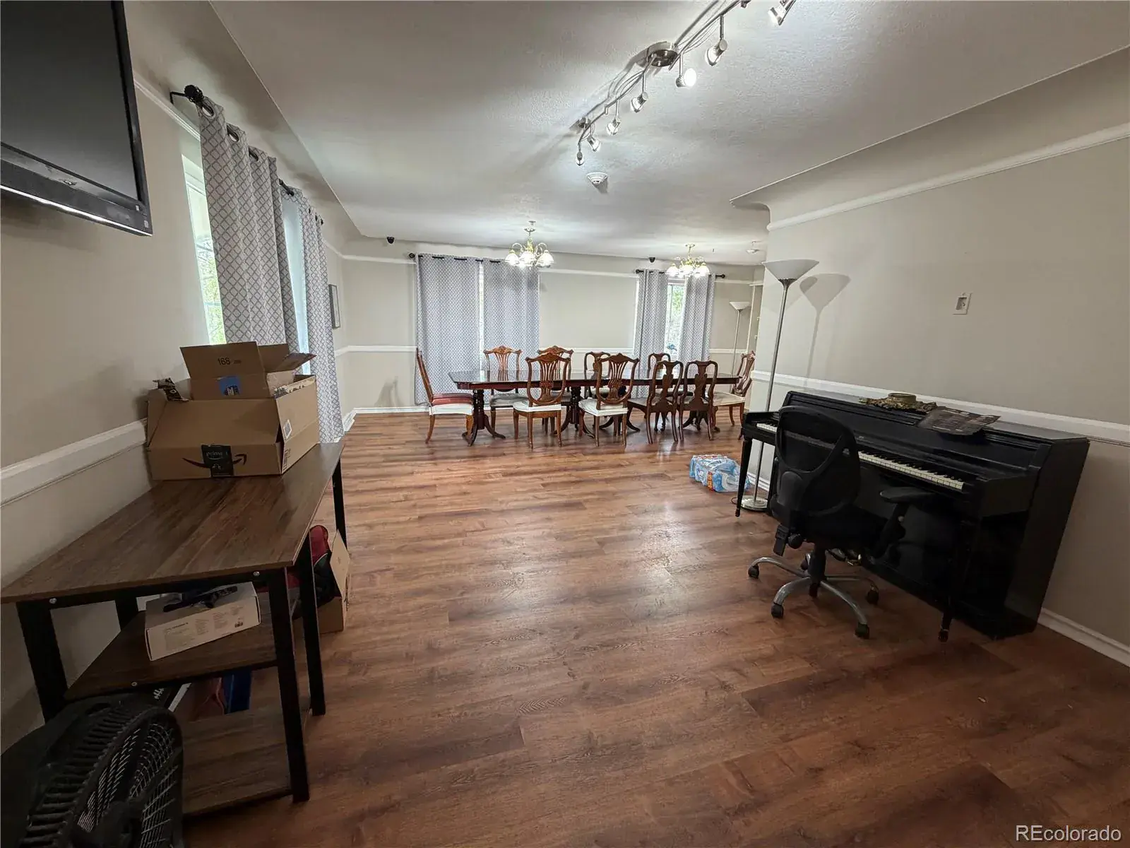 10112025034201 1600 1