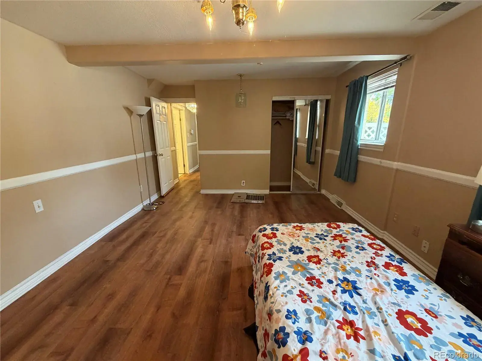 10112025034201 1600 11