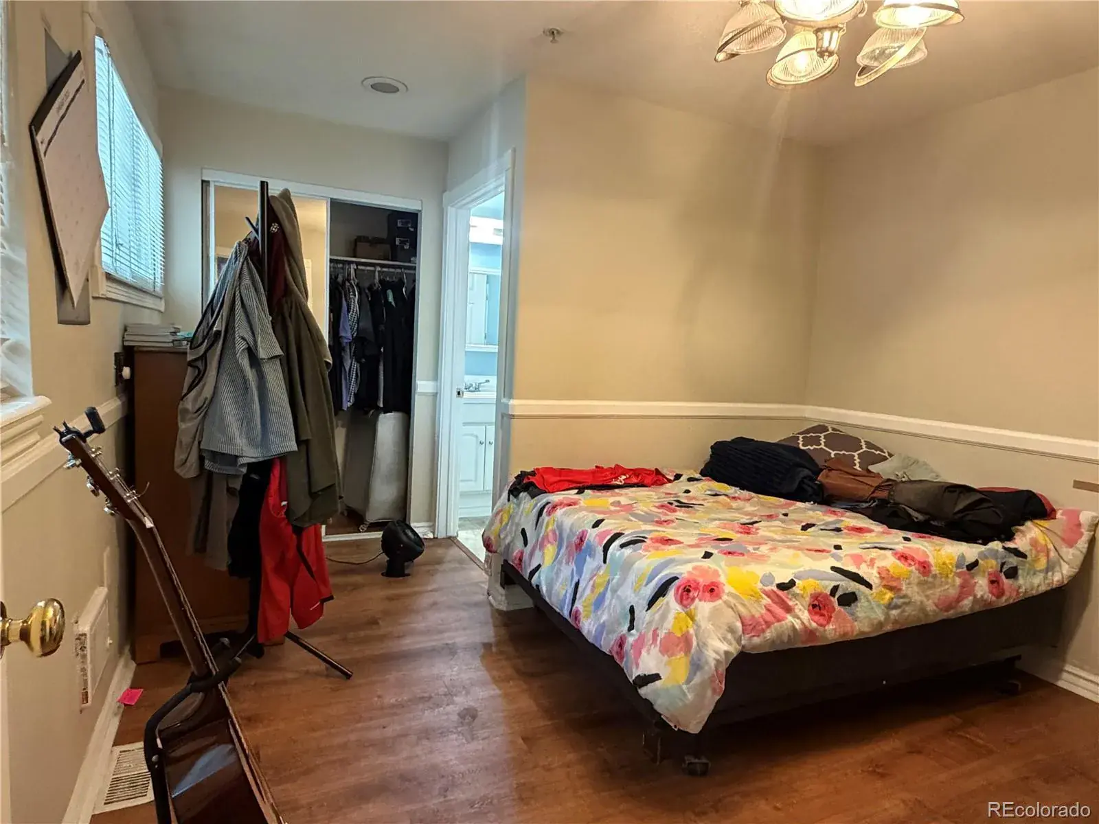 10112025034201 1600 24