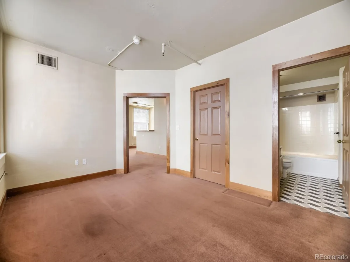 444 17th Street #1003 Denver CO 80202 MLS #REC9862806 06262026200757 1200 38