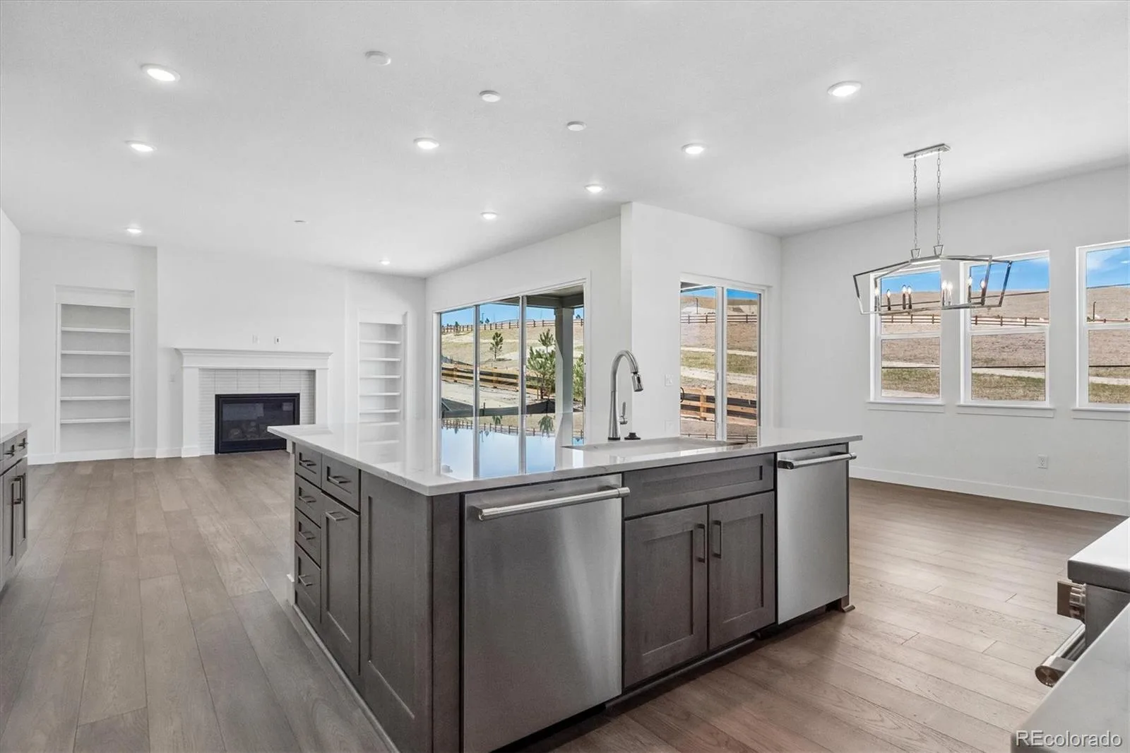 1303 Oleander Street Castle Rock CO 80109 MLS #REC9865699 06092026154951 1600 6
