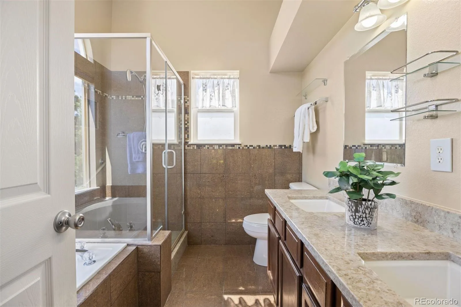 1201 Berganot Trail Castle Pines CO 80108 MLS #REC9866972 07312026154244 1600 12