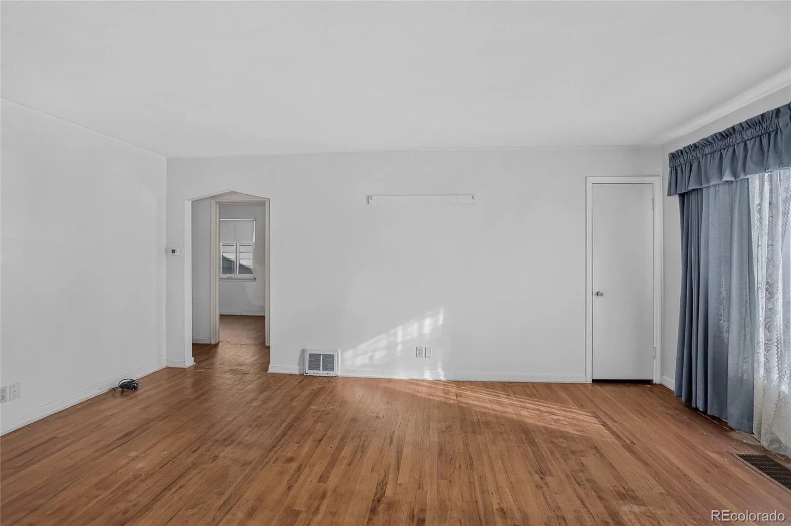 1133 Kingston Street Aurora CO 80010 | MLS #REC9869482 10092026190525 1600 3