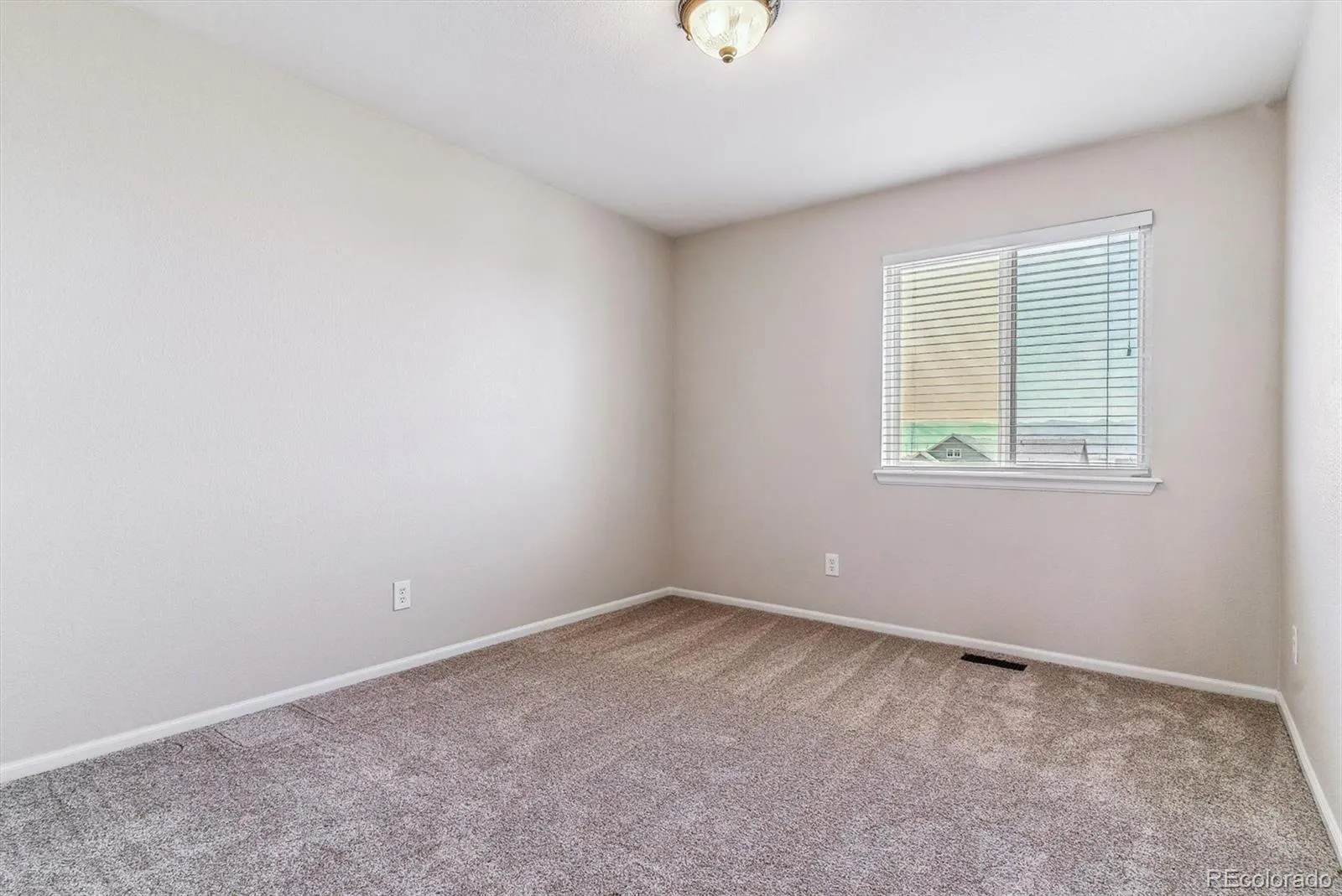 9109 Ironwood Way Highlands Ranch CO 80129 MLS #REC9869972 04292026034736 1600 33