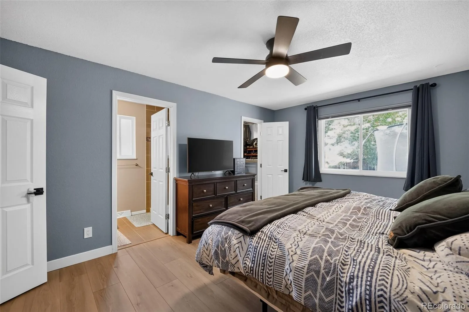 10579 W Warren Drive Denver CO 80227 | MLS #REC9871611 08032026151657 1600 13
