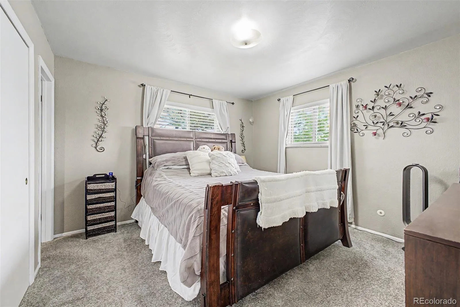 04122026142143 1600 11