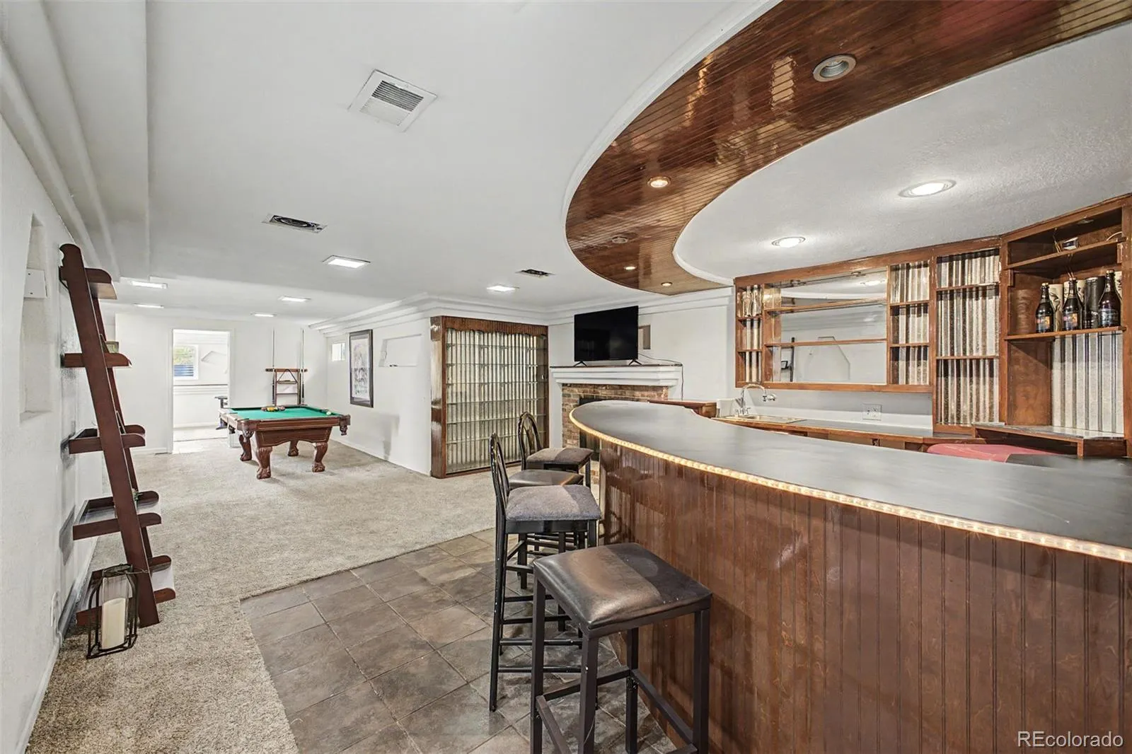 04122026142143 1600 22