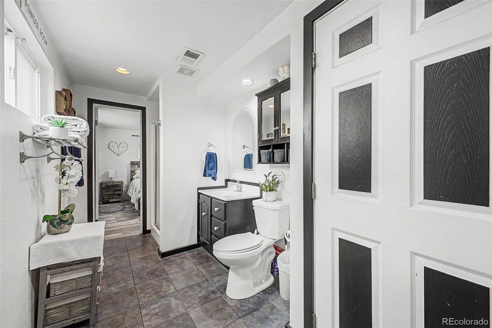 04122026142143 1600 29