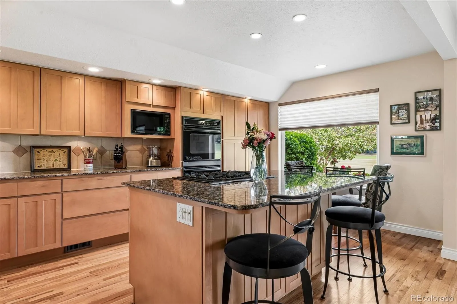 2446 S Vaughn Way #E Aurora CO 80014 MLS #REC9872685 05032026022029 1600 3
