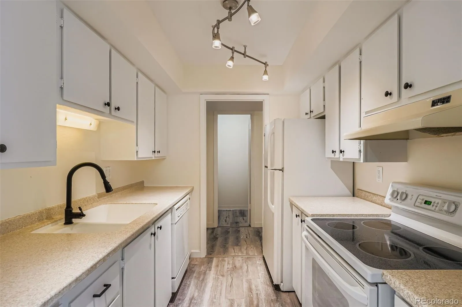 7255 E Quincy Avenue #403 Denver CO 80237 MLS #REC9874227 04102026182656 1600 0