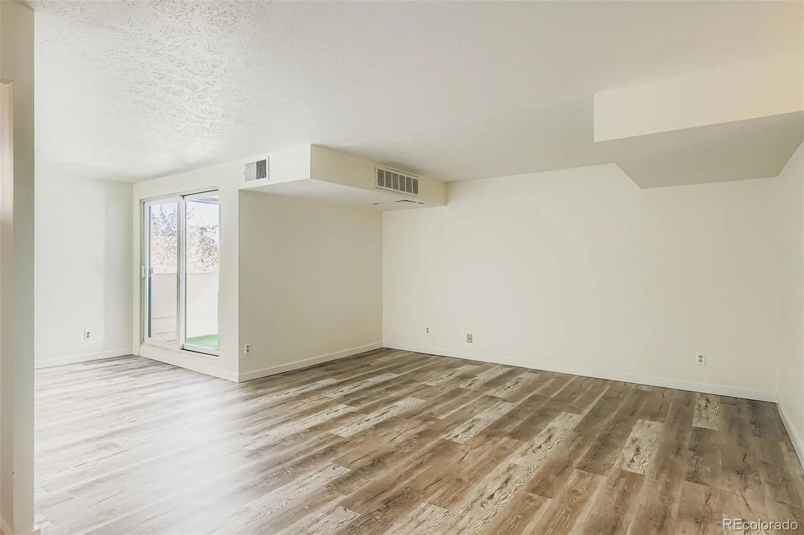 7255 E Quincy Avenue #403 Denver CO 80237 MLS #REC9874227 04102026182656 1600 12