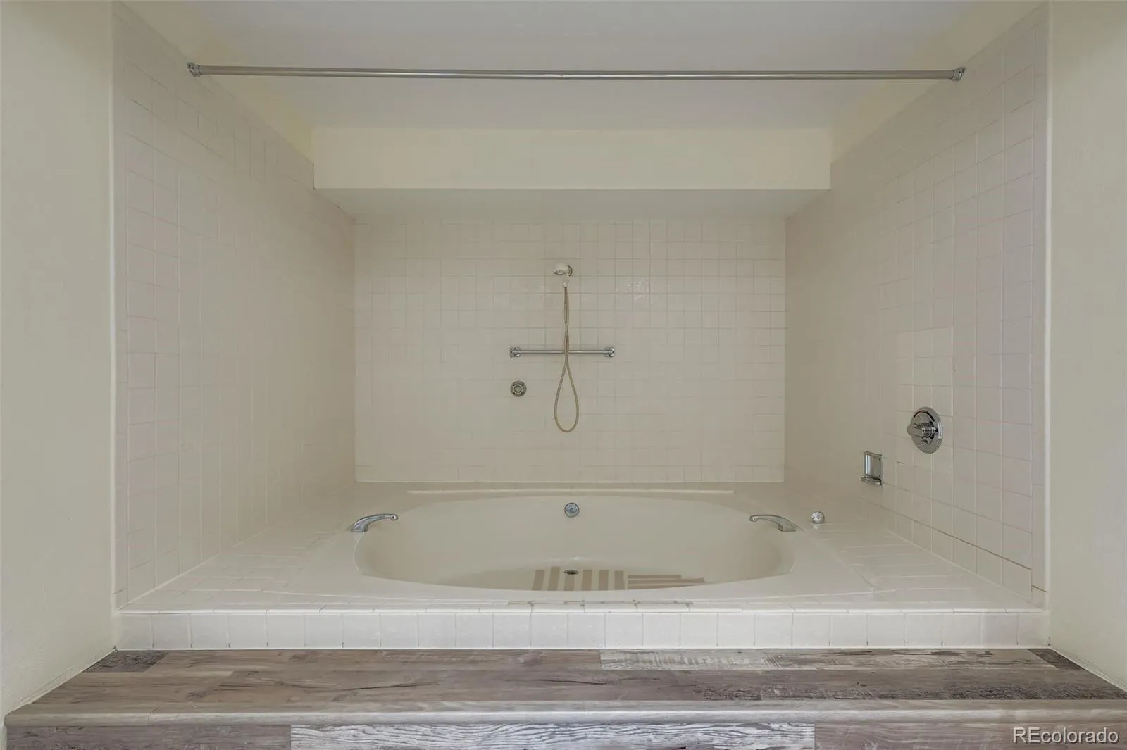 7255 E Quincy Avenue #403 Denver CO 80237 MLS #REC9874227 04102026182656 1600 13