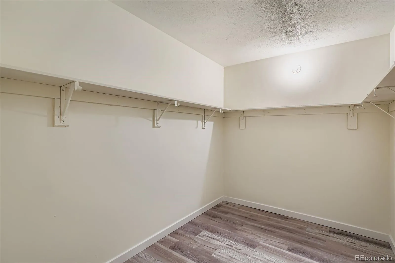 7255 E Quincy Avenue #403 Denver CO 80237 MLS #REC9874227 04102026182656 1600 15